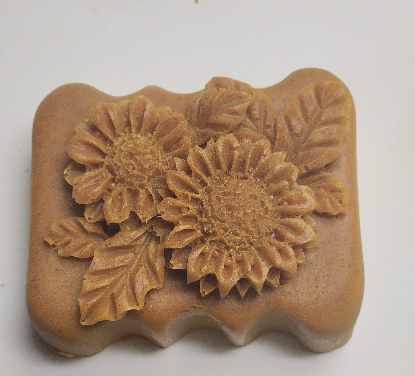 Brighten - Hydrate - Refine Beautifoeu Exfoliating Soap                details below